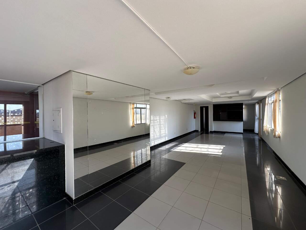 Loja para alugar - Centro, Montes Claros - MG 123m²