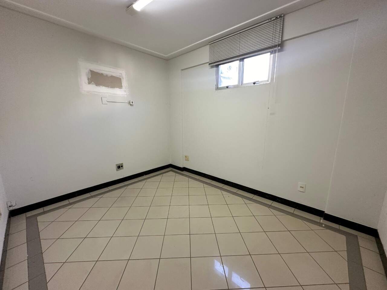 Ponto comercial para aluguel Centro 230m² Montes Claros MG: 