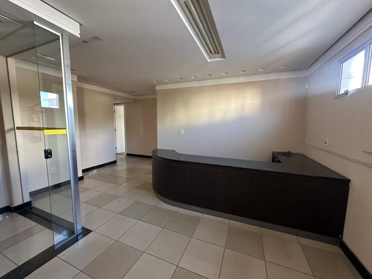Ponto comercial para aluguel Centro 230m² Montes Claros MG: Recp  o