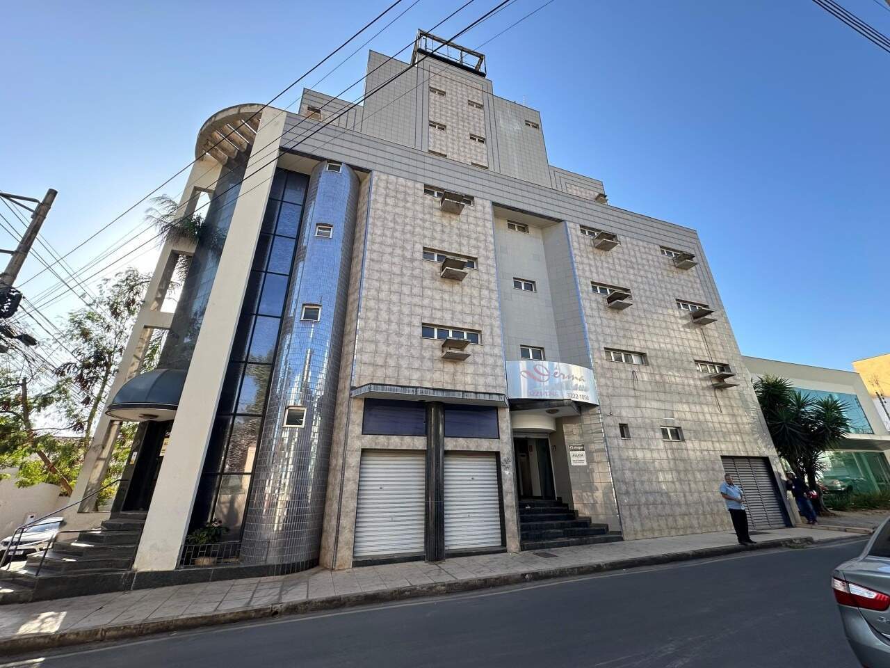 Ponto comercial para aluguel Centro 461m² Montes Claros MG: Fachada (3)