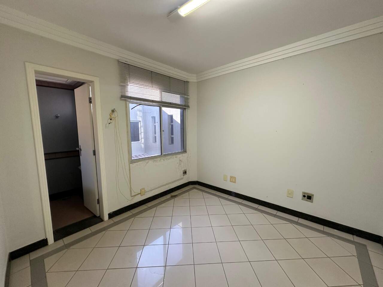 Ponto comercial para aluguel Centro 461m² Montes Claros MG: 