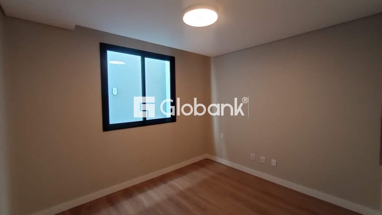 Casa em condomínio 3 quartos à venda Ibituruna 240m² Montes Claros MG: 