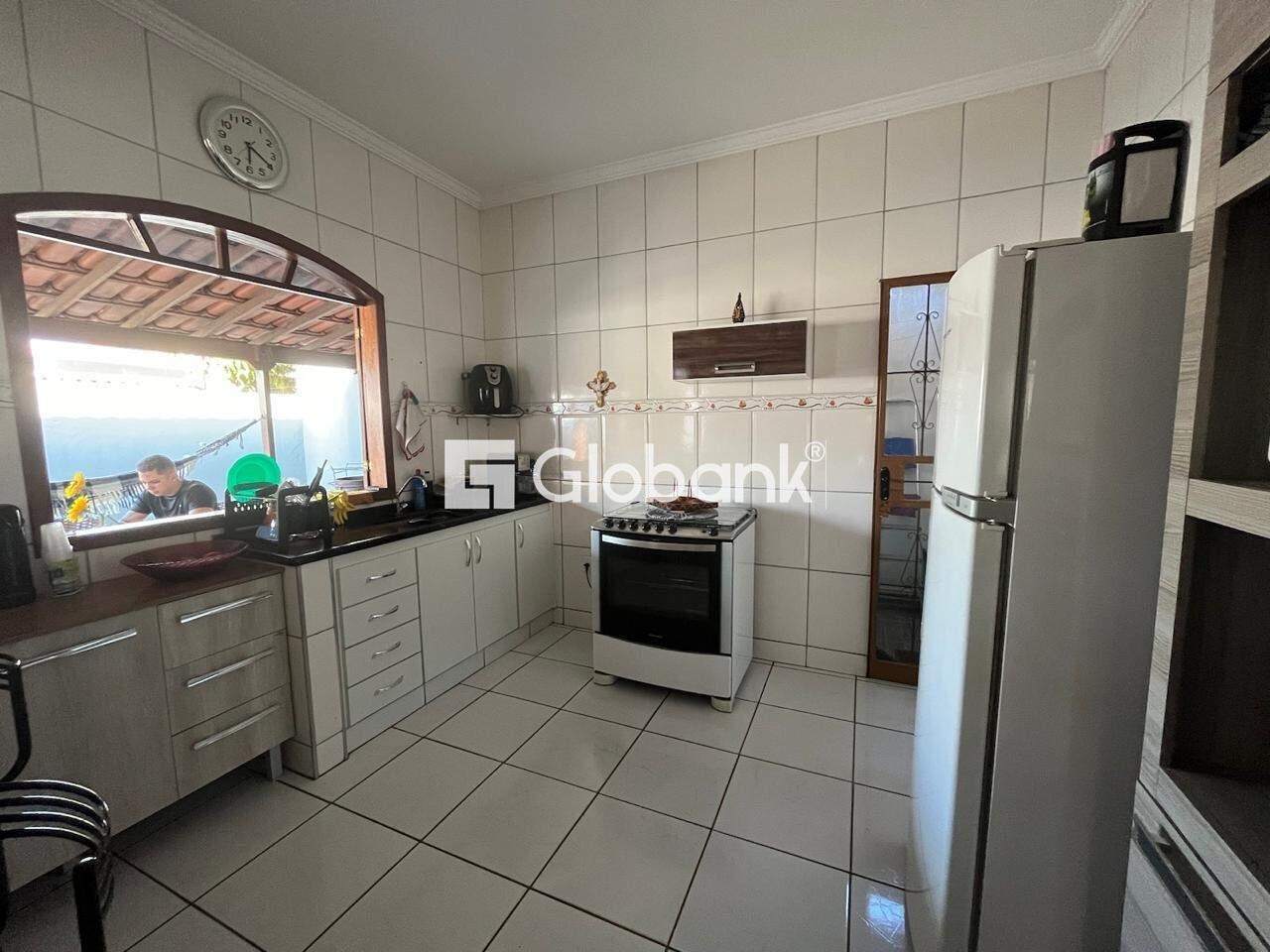 Casa 2 quartos à venda Antônio Pimenta 120m² Montes Claros MG: 