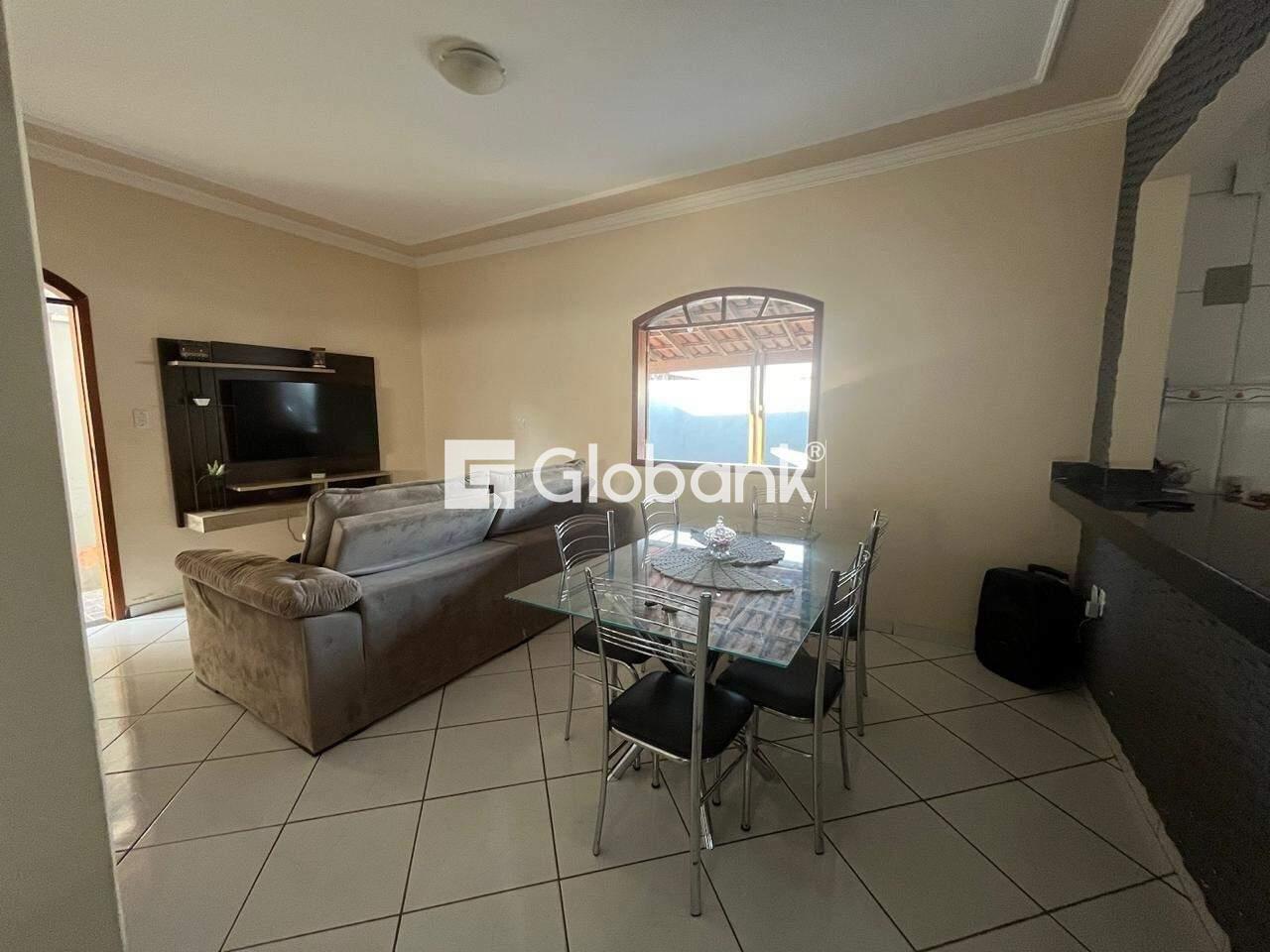 Casa 2 quartos à venda Antônio Pimenta 120m² Montes Claros MG: 