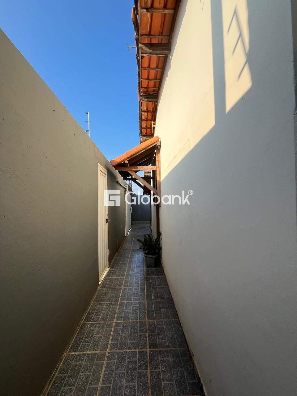 Casa 2 quartos à venda Antônio Pimenta 120m² Montes Claros MG: 