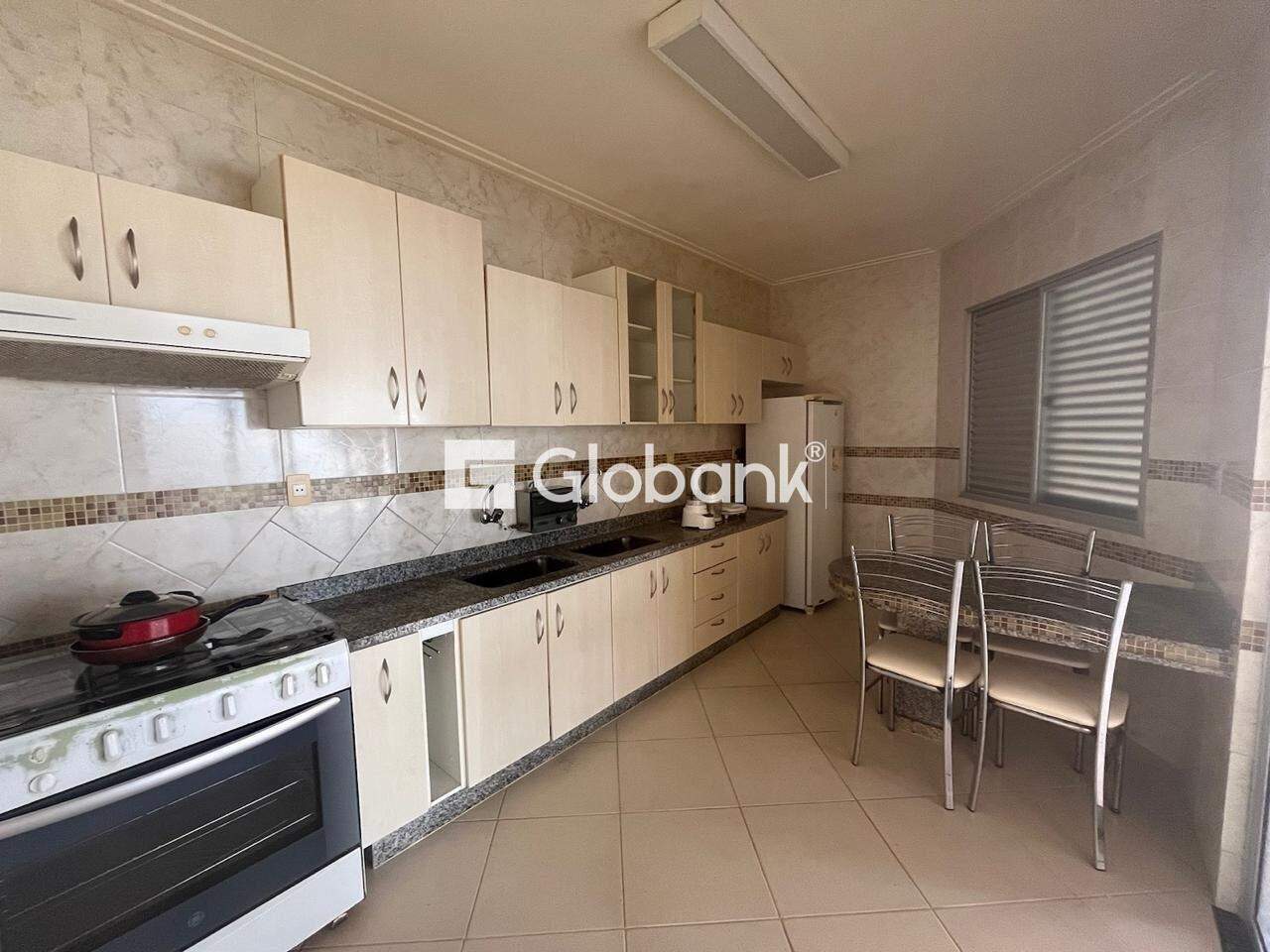 Casa 5 quartos à venda Morada do Sol 300m² Montes Claros MG: COZINHA