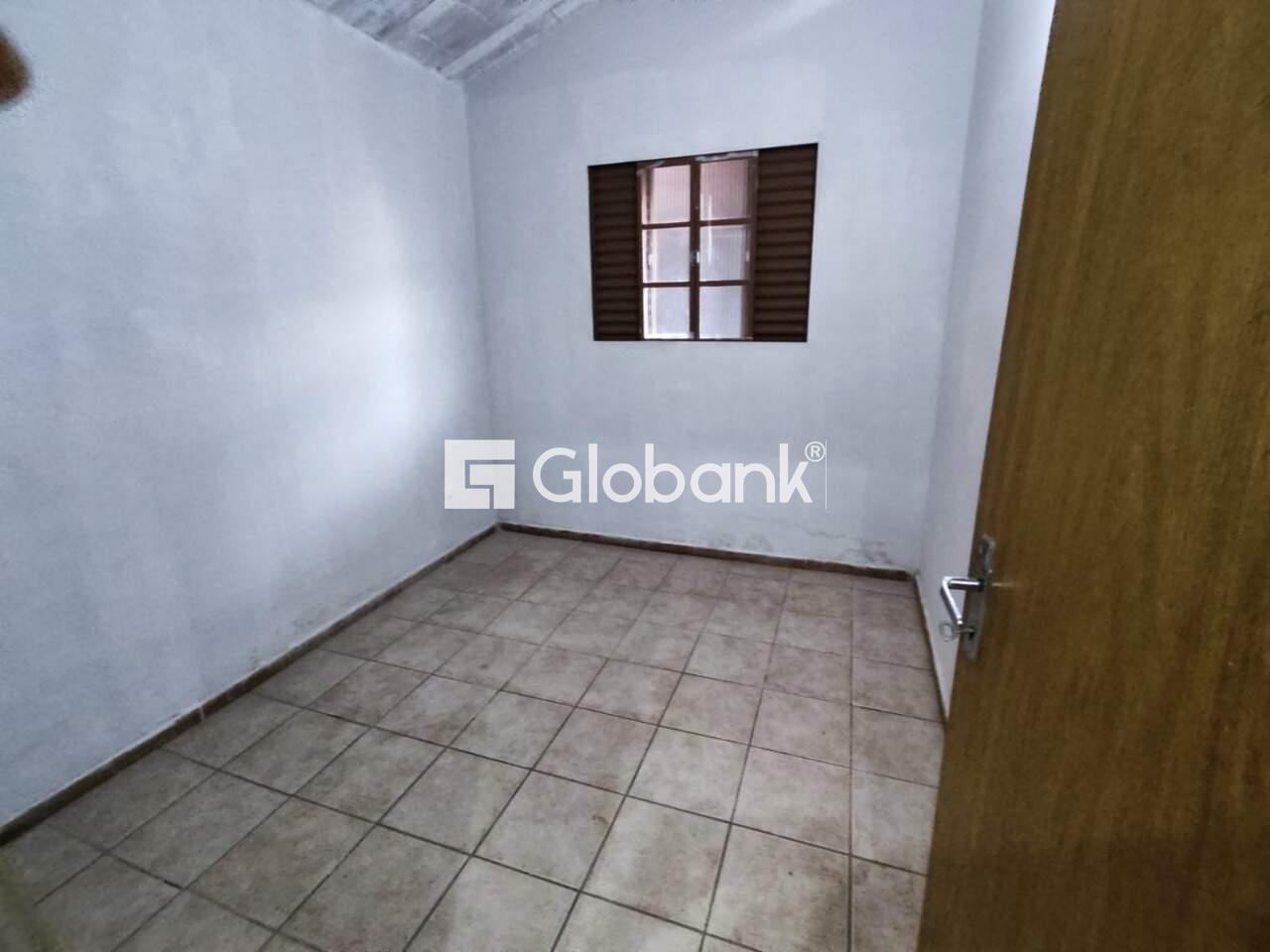 Casa 2 quartos à venda Planalto 135m² Montes Claros MG: 