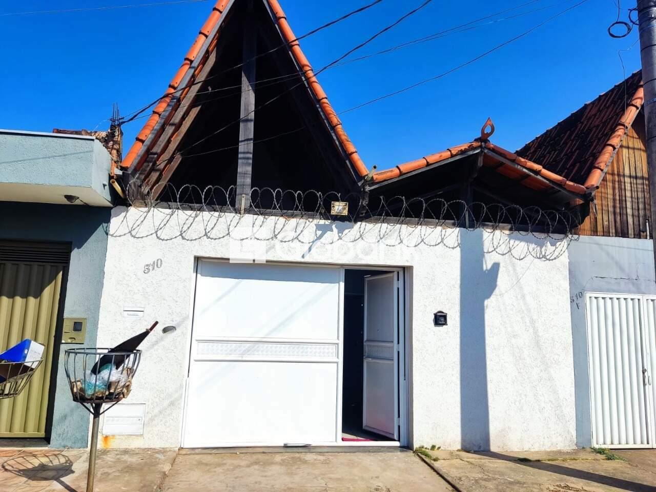 Casa 2 quartos à venda Planalto 135m² Montes Claros MG: 