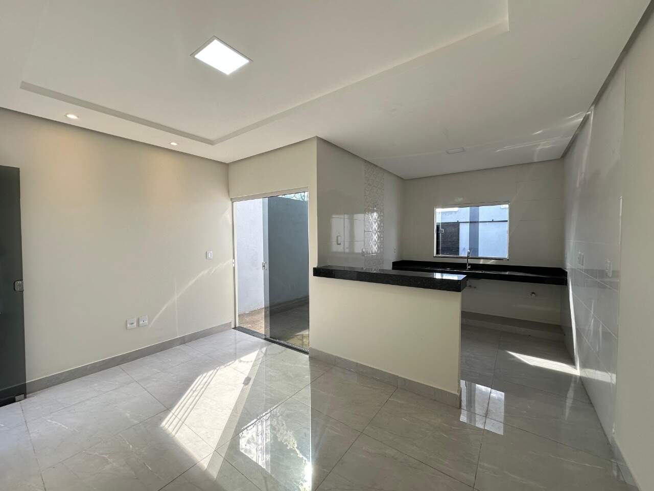 Casa 3 quartos para aluguel Jardim Olímpico 90m² Montes Claros MG: Sala