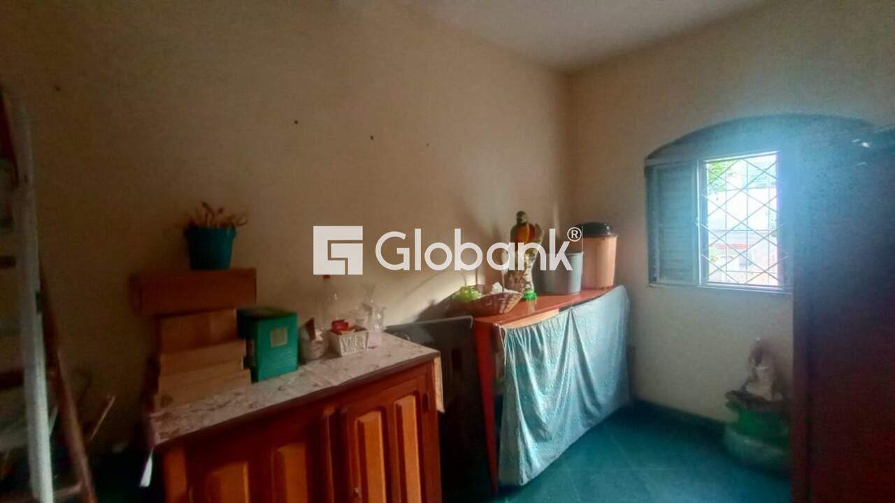 Casa 5 quartos à venda Eldorado 0m² Montes Claros MG: 