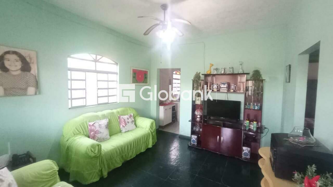 Casa 5 quartos à venda Eldorado 0m² Montes Claros MG: 