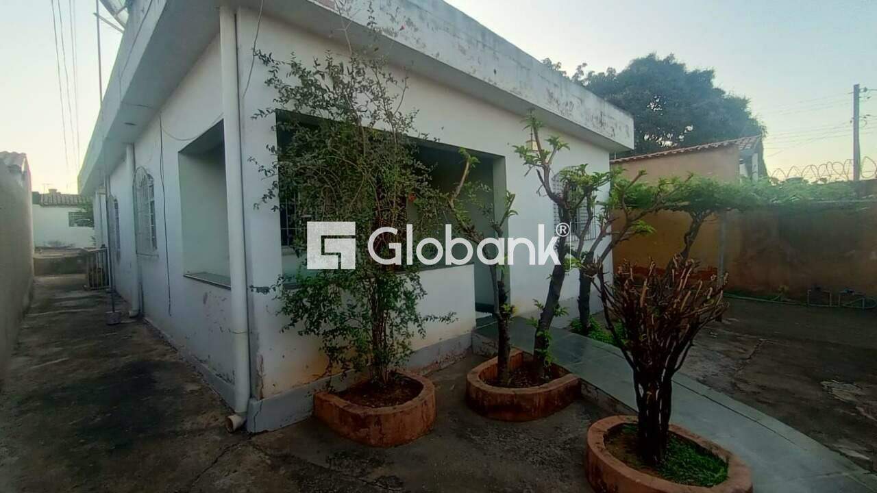 Casa 5 quartos à venda Eldorado 0m² Montes Claros MG: 