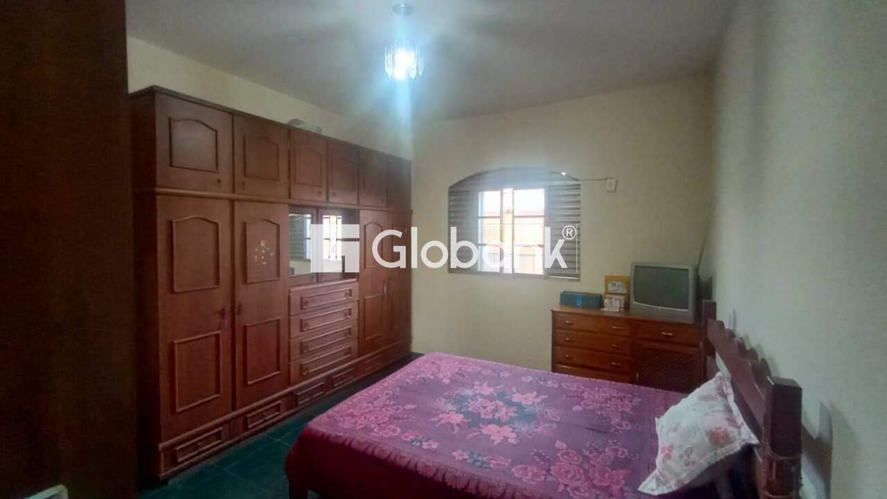 Casa 5 quartos à venda Eldorado 0m² Montes Claros MG: 