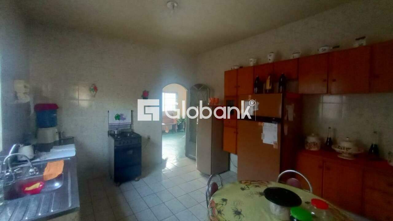 Casa 5 quartos à venda Eldorado 0m² Montes Claros MG: 