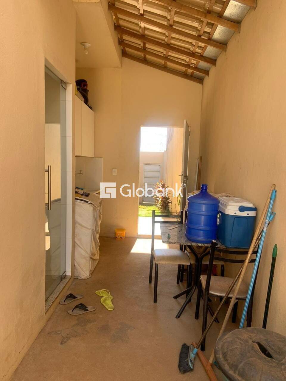 Casa 3 quartos à venda Santa Rafaela 90m² Montes Claros MG: REA DE SERVI O COBERTA