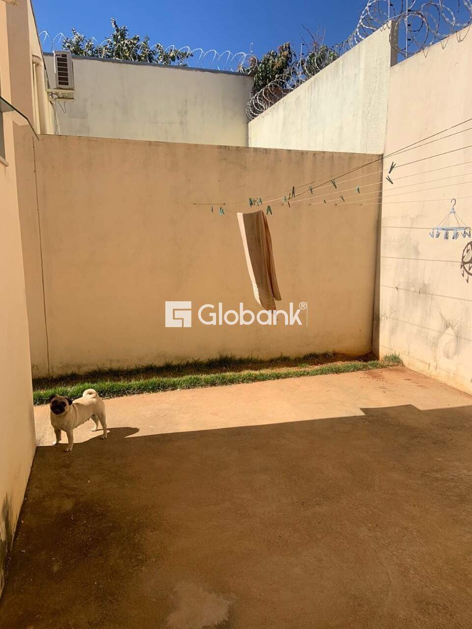 Casa 3 quartos à venda Santa Rafaela 90m² Montes Claros MG: QUINTAL