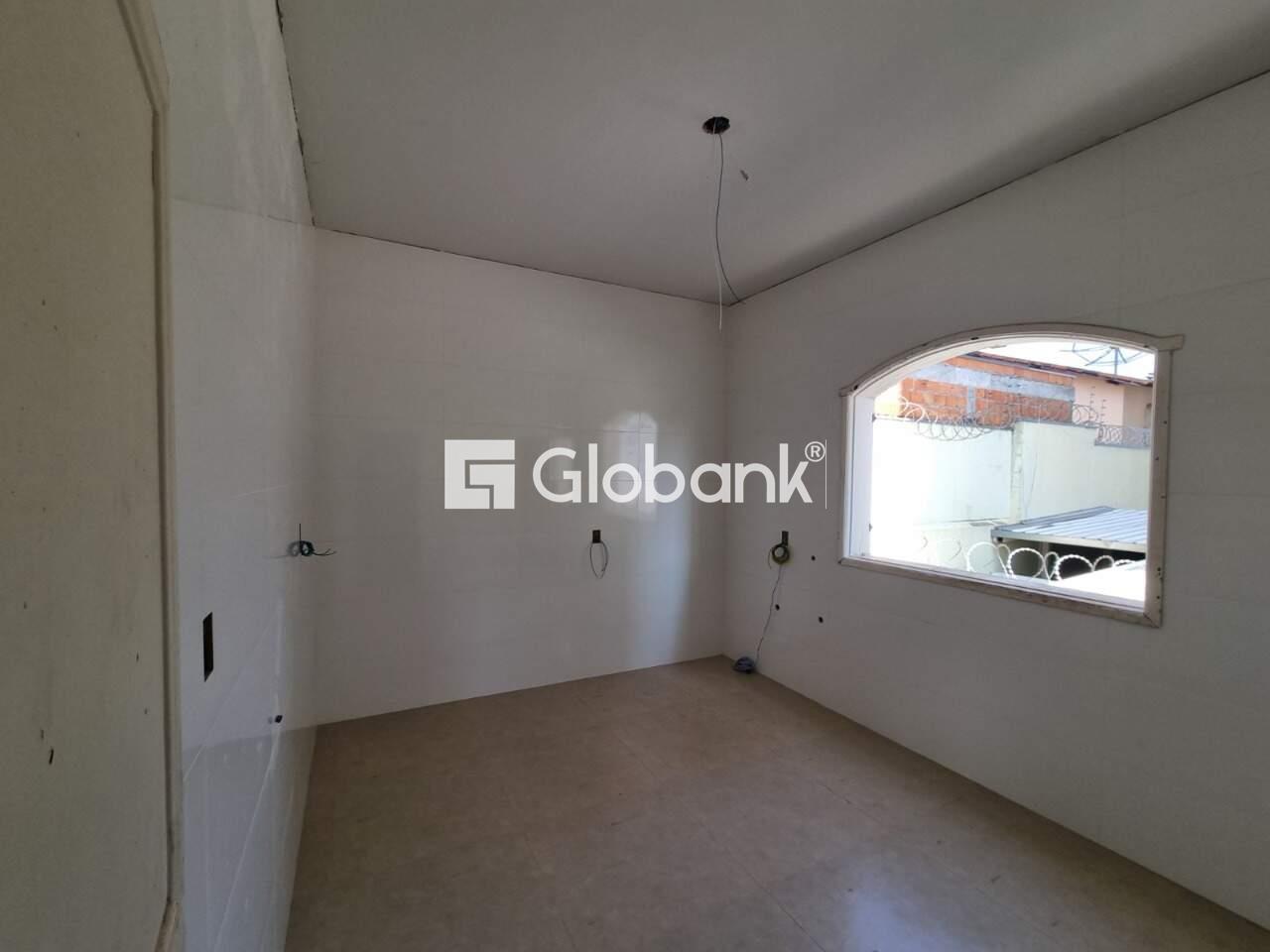 Casa 4 quartos para aluguel Cidade Santa Maria 330m² Montes Claros MG: Quarto