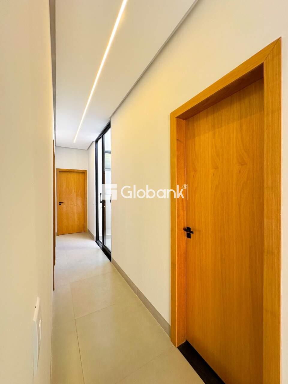 Casa em condomínio 3 quartos à venda Residencial Villa Segura 120m² Montes Claros MG: Corredor de acesso aos quartos