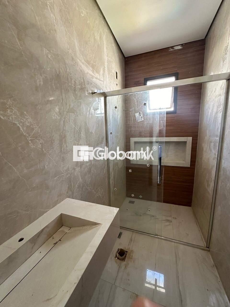 Casa 3 quartos à venda Ibituruna 220m² Montes Claros MG: Banho social