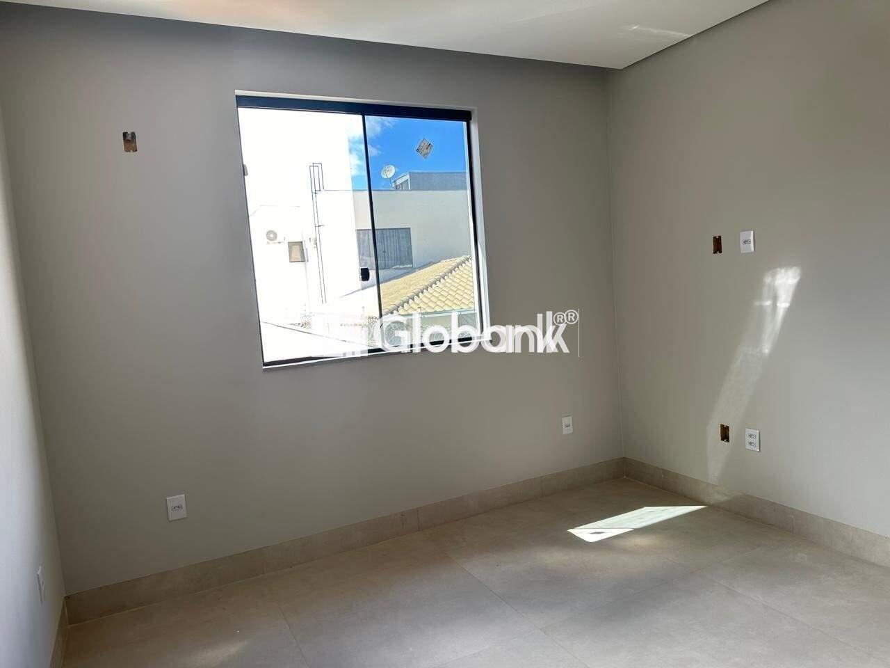 Casa 3 quartos à venda Ibituruna 220m² Montes Claros MG: Quarto