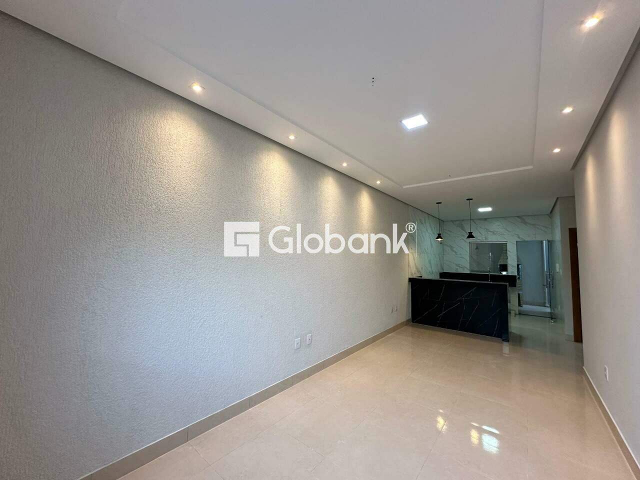 Casa 2 quartos para aluguel Jardim Primavera 70m² Montes Claros MG: Sala