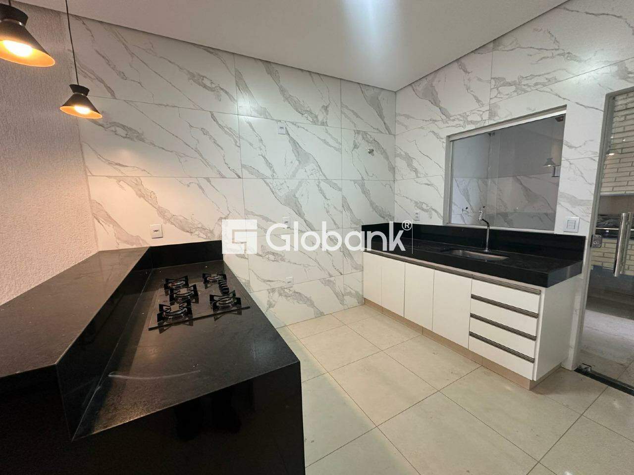 Casa 2 quartos para aluguel Jardim Primavera 70m² Montes Claros MG: