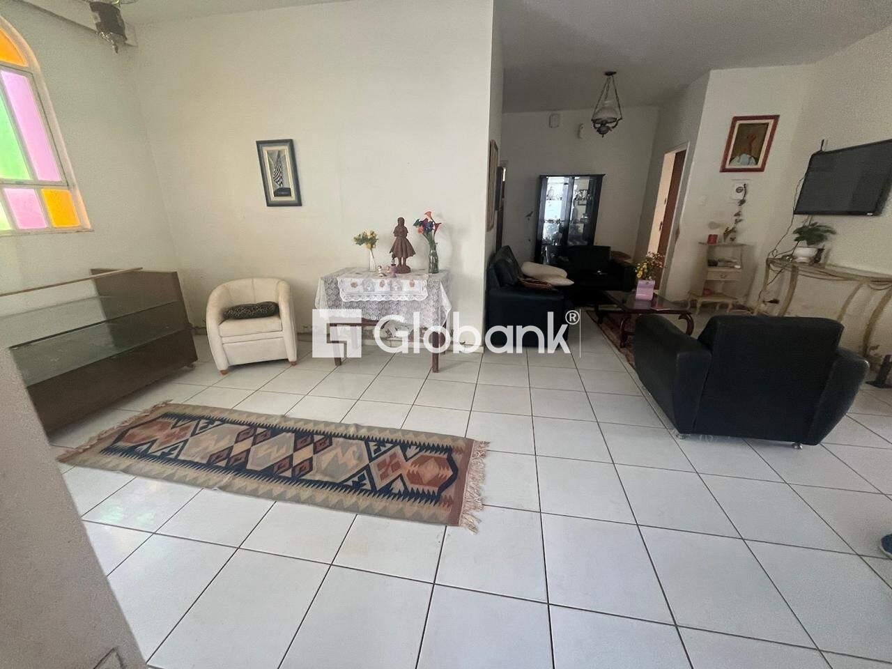 Casa 6 quartos à venda Vila Guilhermina 0m² Montes Claros MG: 