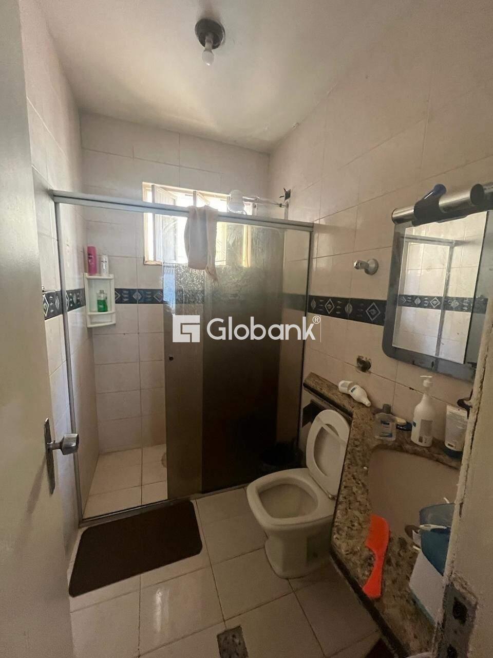 Casa 6 quartos à venda Vila Guilhermina 0m² Montes Claros MG: CASA T RREO:BANHEIRO SOCIAL