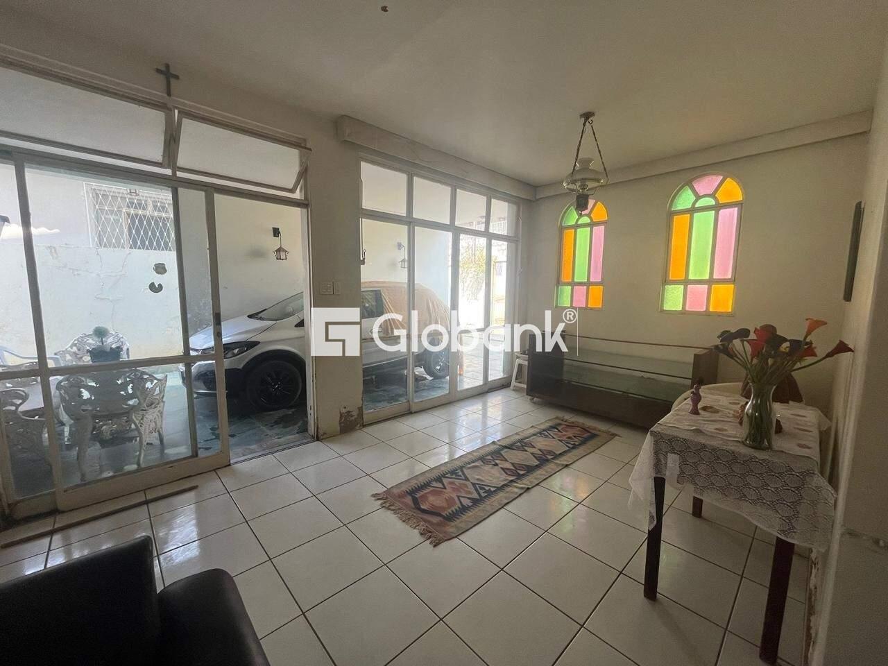 Casa 6 quartos à venda Vila Guilhermina 0m² Montes Claros MG: CASA T RREO: SALA