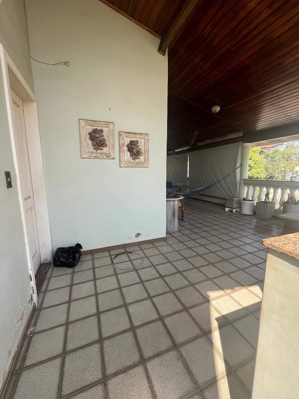 Casa 6 quartos à venda Vila Guilhermina 0m² Montes Claros MG: CASA SEGUNDO PISO:SACADA