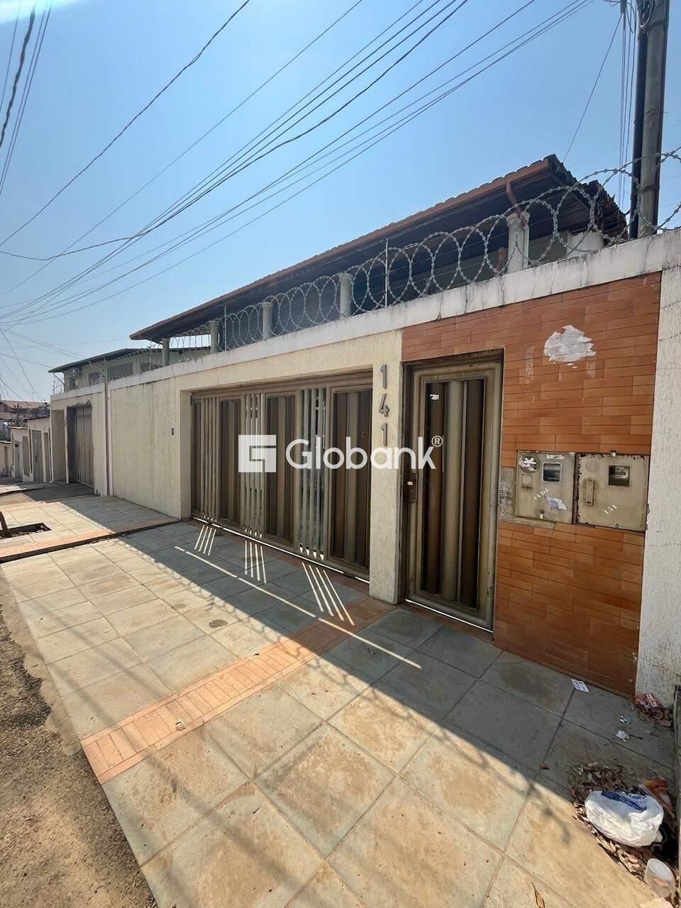 Casa 6 quartos à venda Vila Guilhermina 0m² Montes Claros MG: FRENTE DAS CASAS