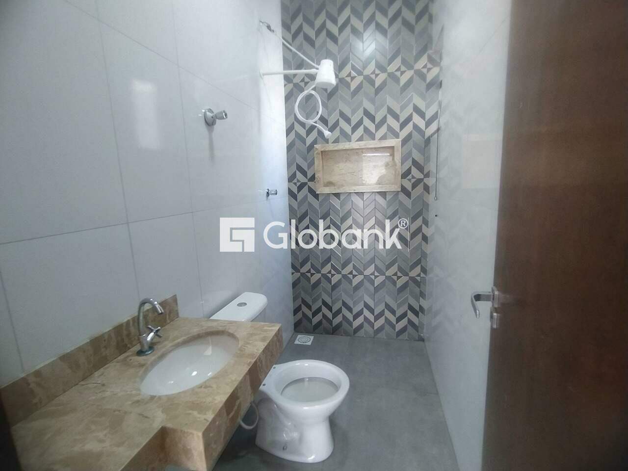 Casa 2 quartos à venda Loteamento Novo Jaraguá 50m² Montes Claros MG: