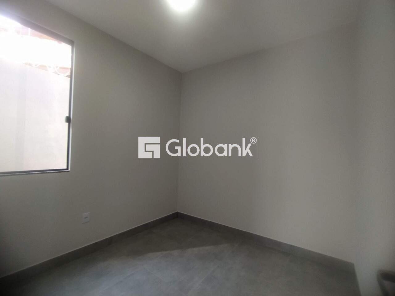 Casa 2 quartos à venda Loteamento Novo Jaraguá 50m² Montes Claros MG: