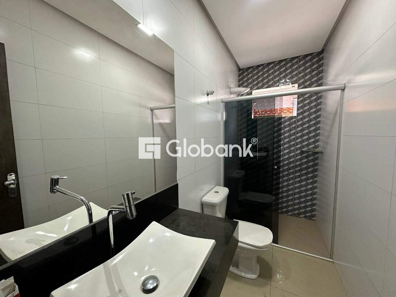 Casa 4 quartos para aluguel Santa Laura 210m² Montes Claros MG: Banheiro social
