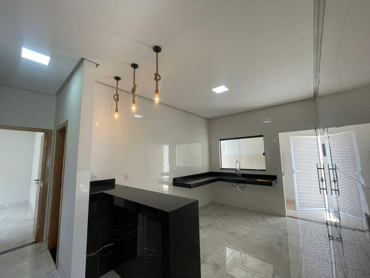 Casa 3 quartos à venda Loteamento Novo Primavera 115m² Montes Claros MG: 