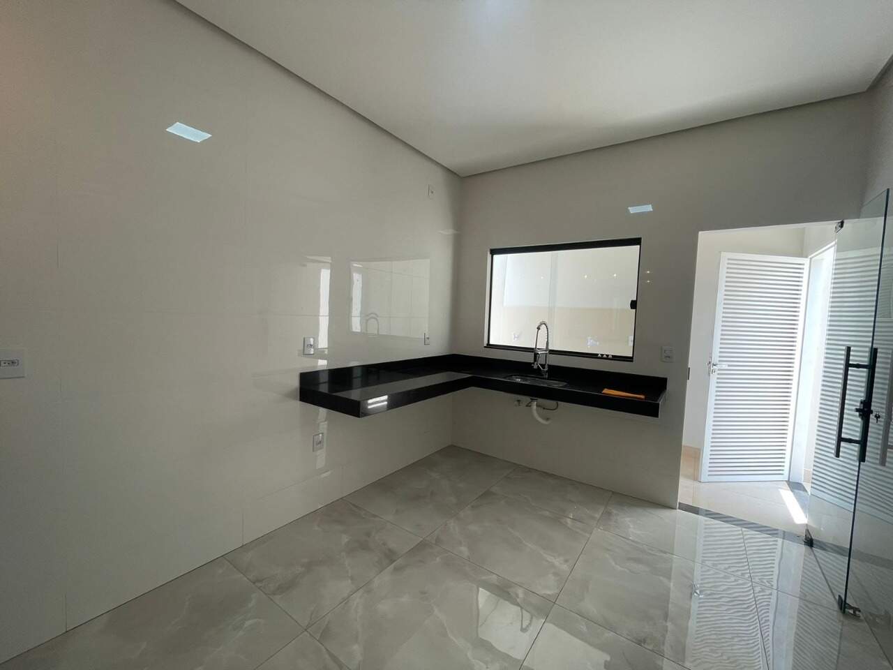 Casa 3 quartos à venda Loteamento Novo Primavera 115m² Montes Claros MG: 