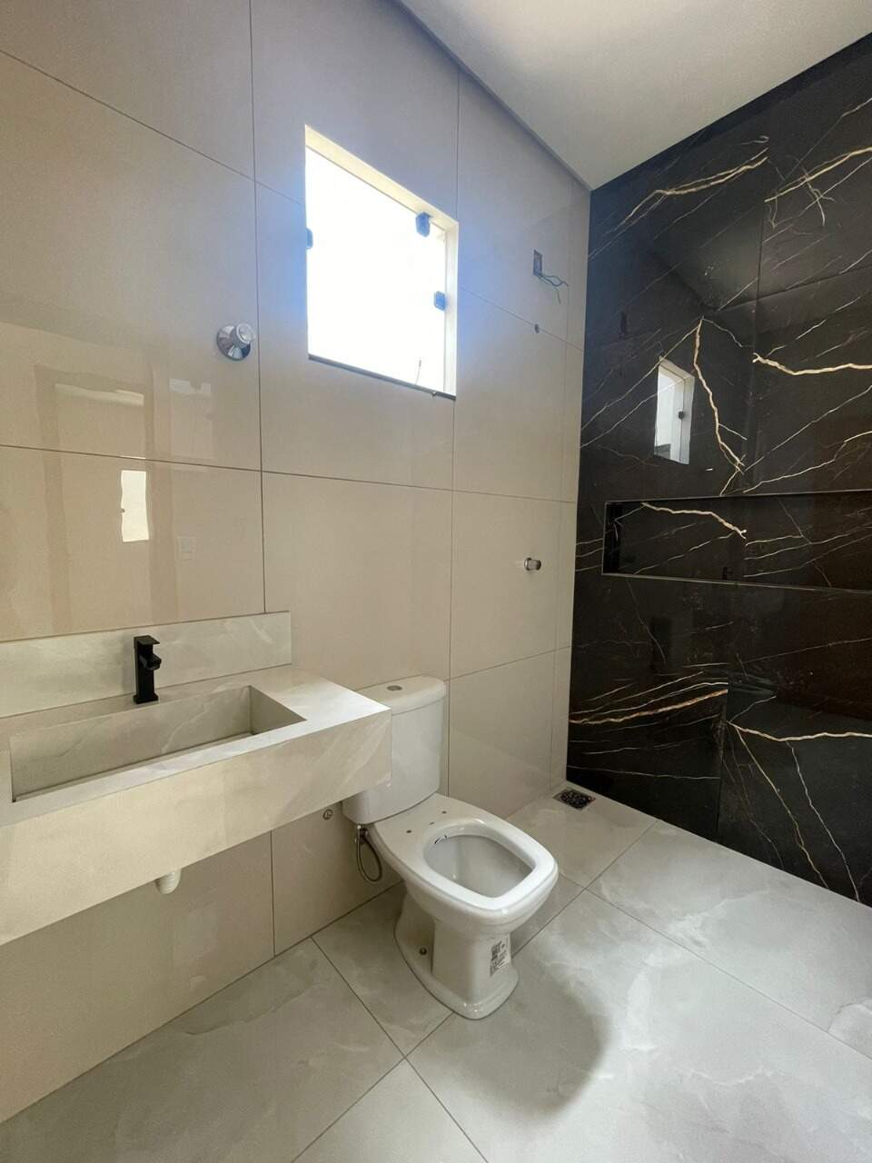 Casa 3 quartos à venda Loteamento Novo Primavera 115m² Montes Claros MG: 