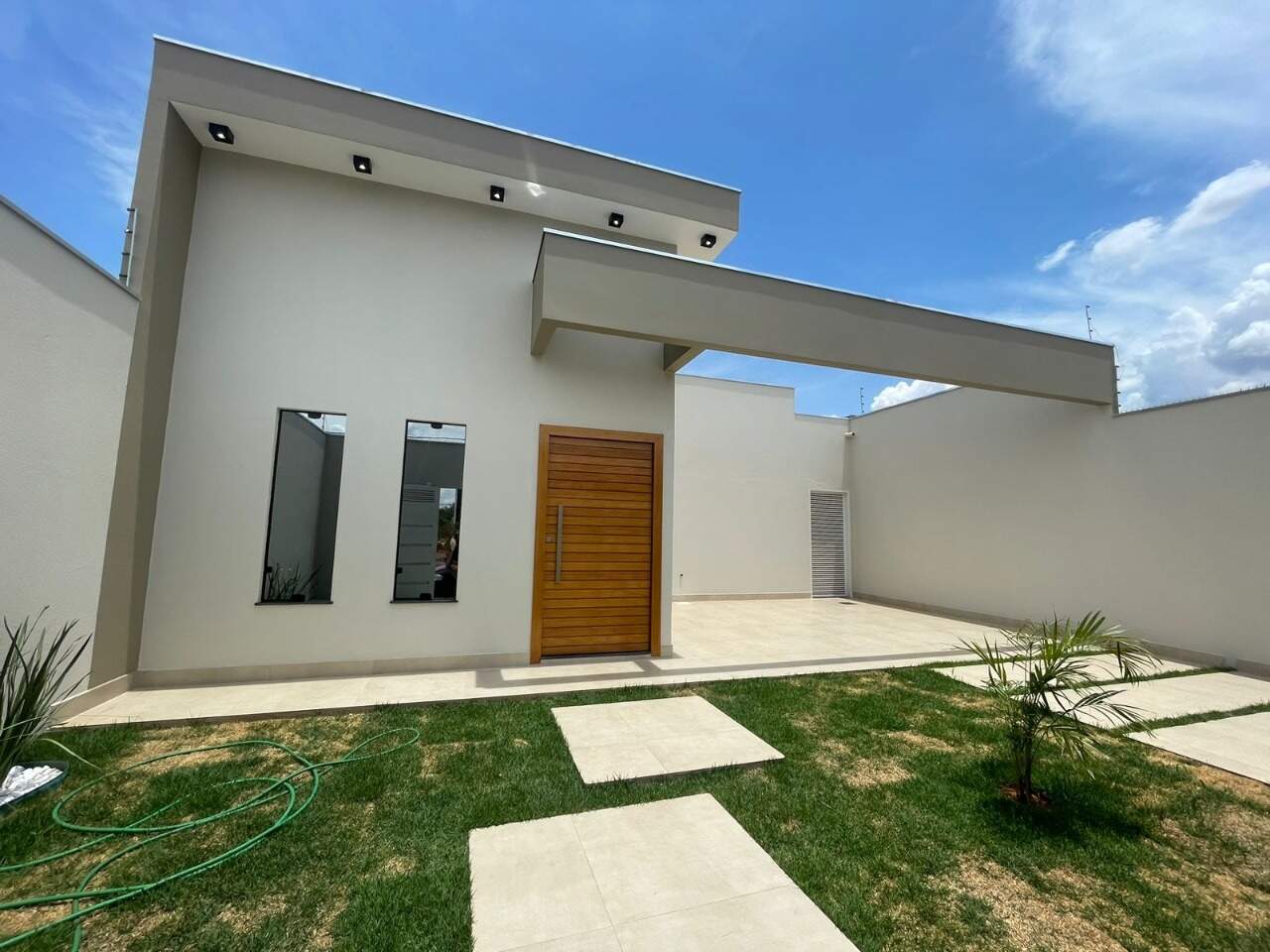 Casa 3 quartos à venda Loteamento Novo Primavera 115m² Montes Claros MG: 