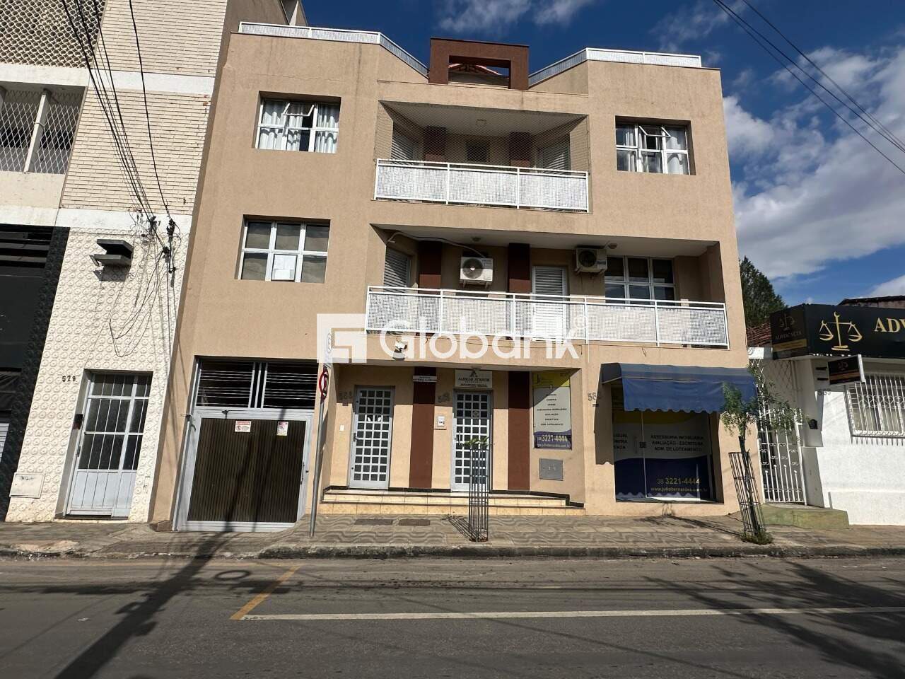 Ponto comercial para aluguel Centro 30m² Montes Claros MG: Fachada