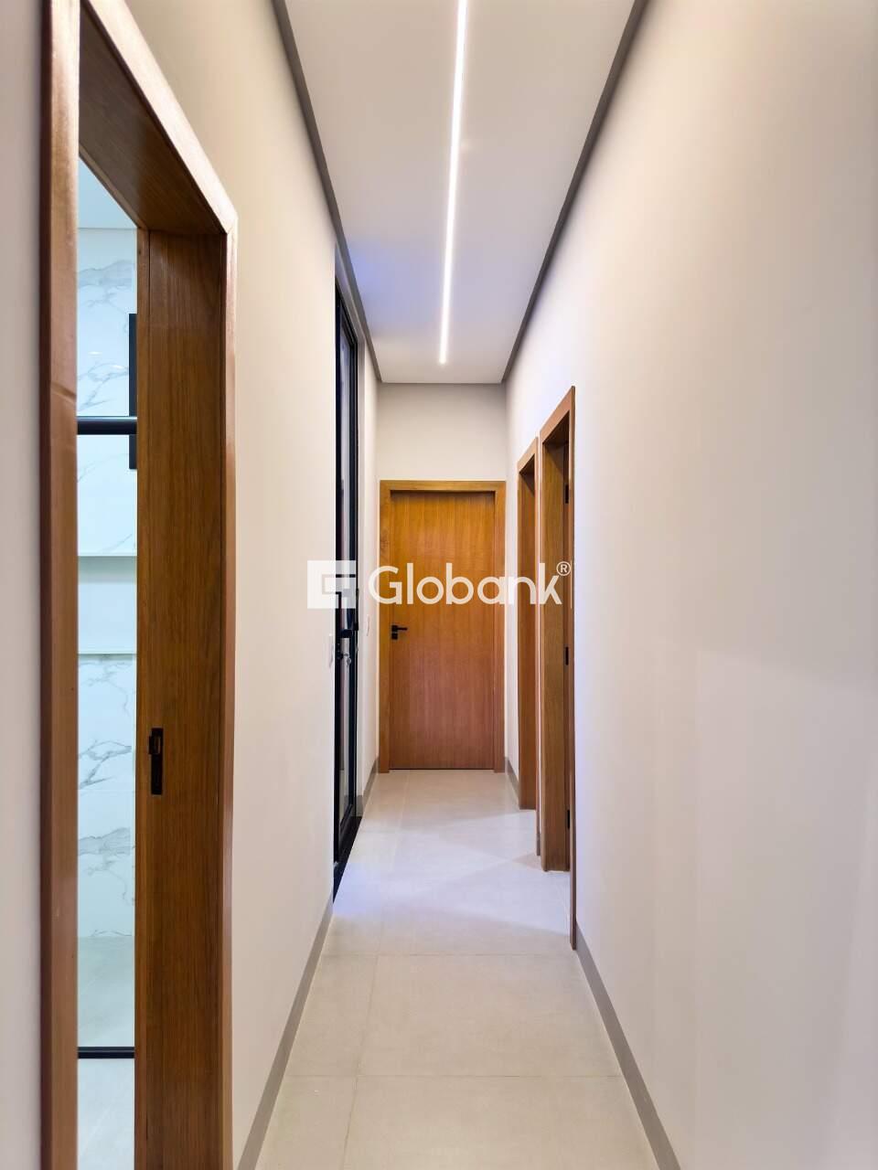 Casa em condomínio 3 quartos à venda Residencial Villa Segura 130m² Montes Claros MG: Corredor de acesso aos quartos