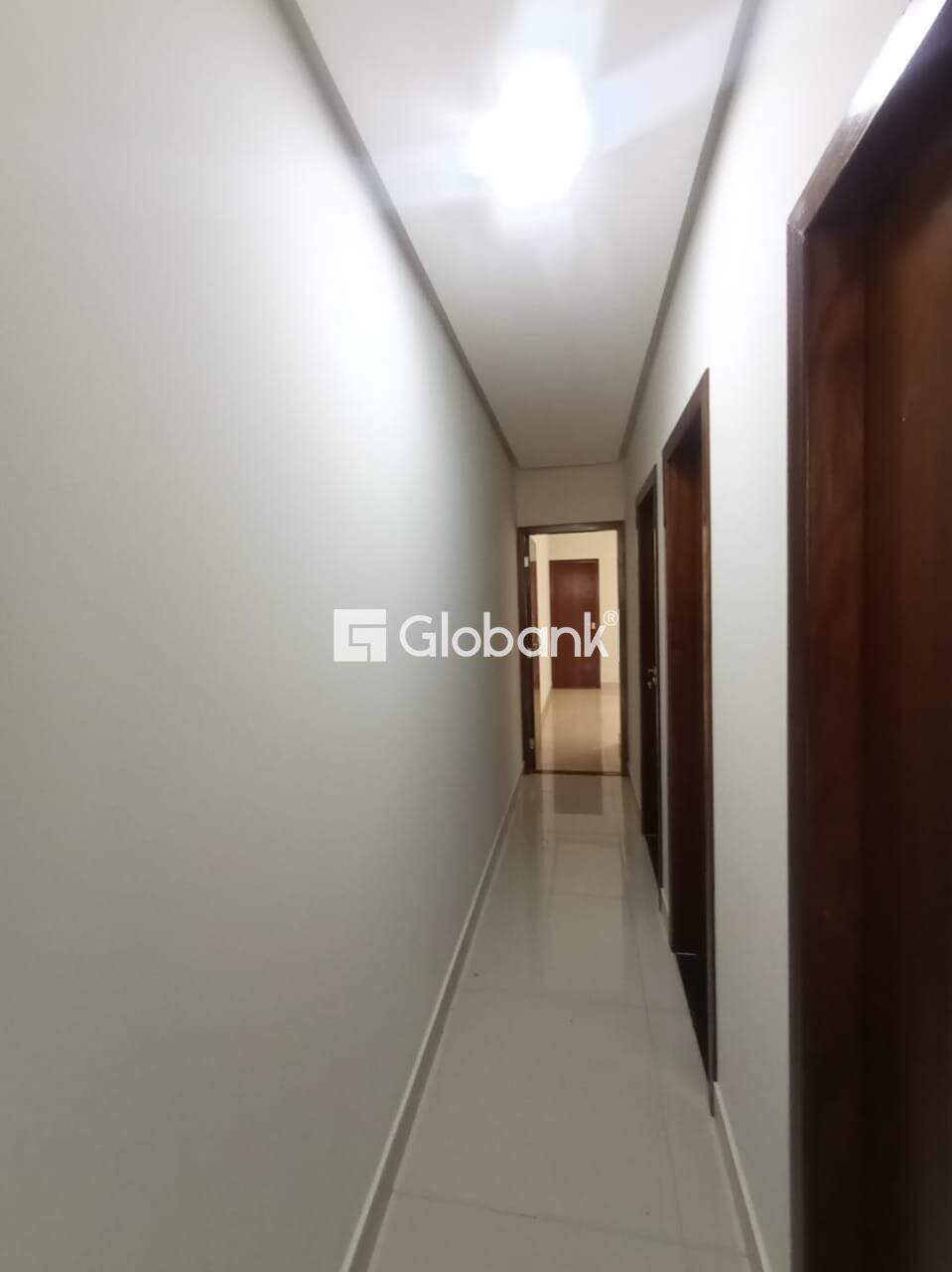 Casa 3 quartos à venda Jardim Olímpico 0m² Montes Claros MG: Corredor de acesso aos quartos