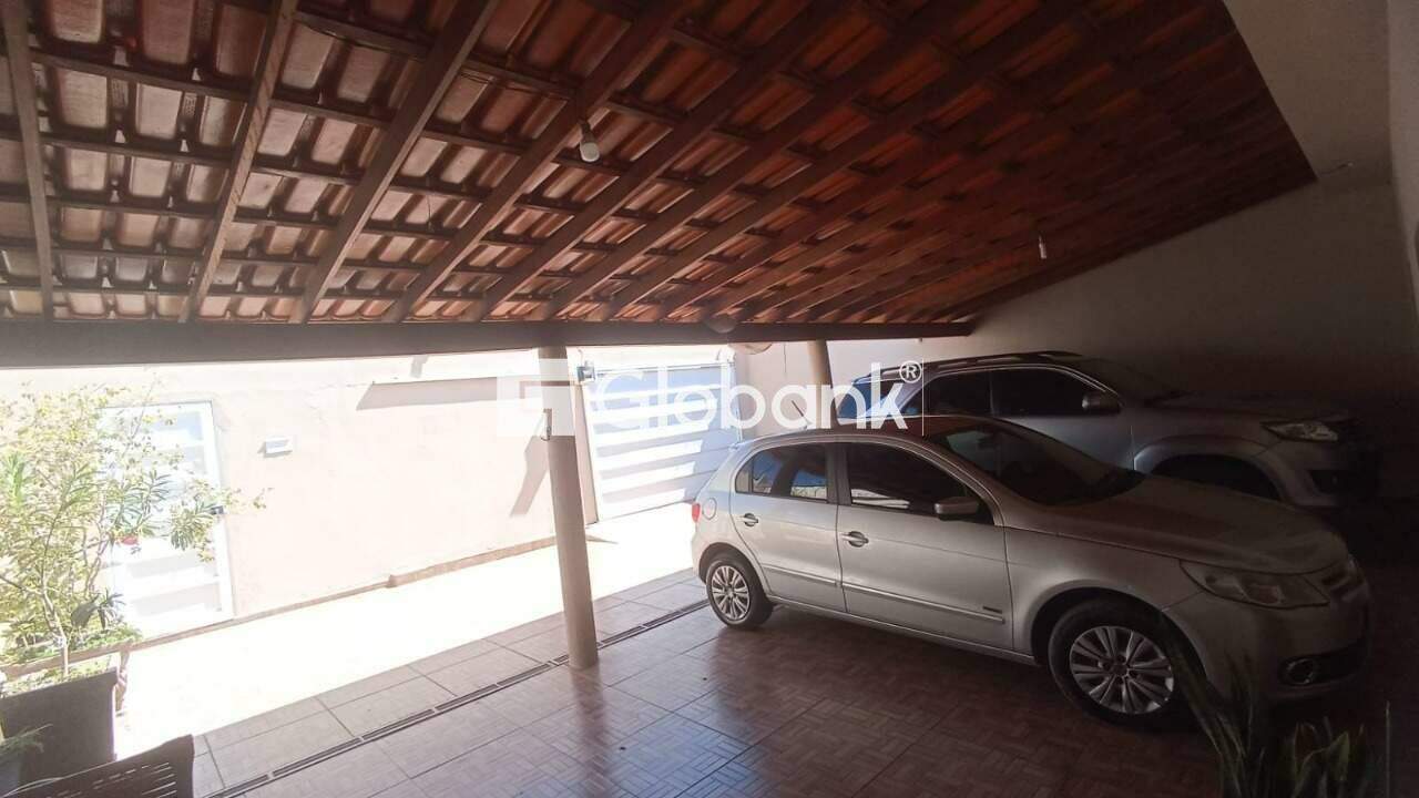 Casa 4 quartos à venda Monte Carmelo 120m² Montes Claros MG: 