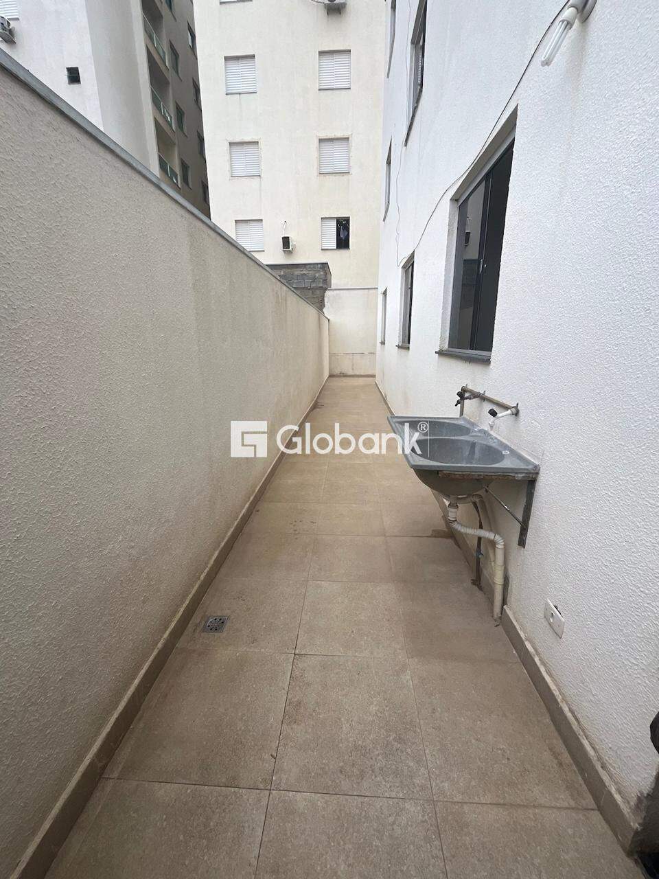 Apartamento 2 quartos para aluguel São Mateus 105,02m² Montes Claros MG: REA DE SERVI O