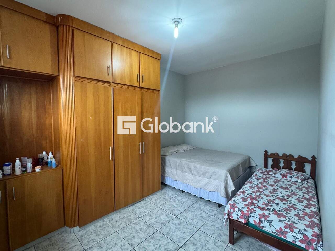 Casa 4 quartos à venda Major Prates 240m² Montes Claros MG: