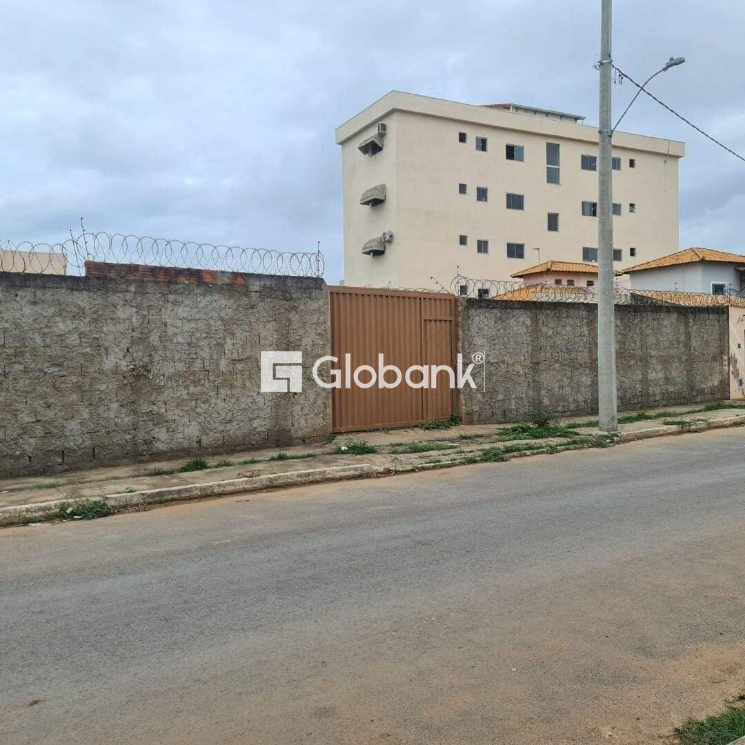 Terreno à venda Canelas 0m² Montes Claros MG: 