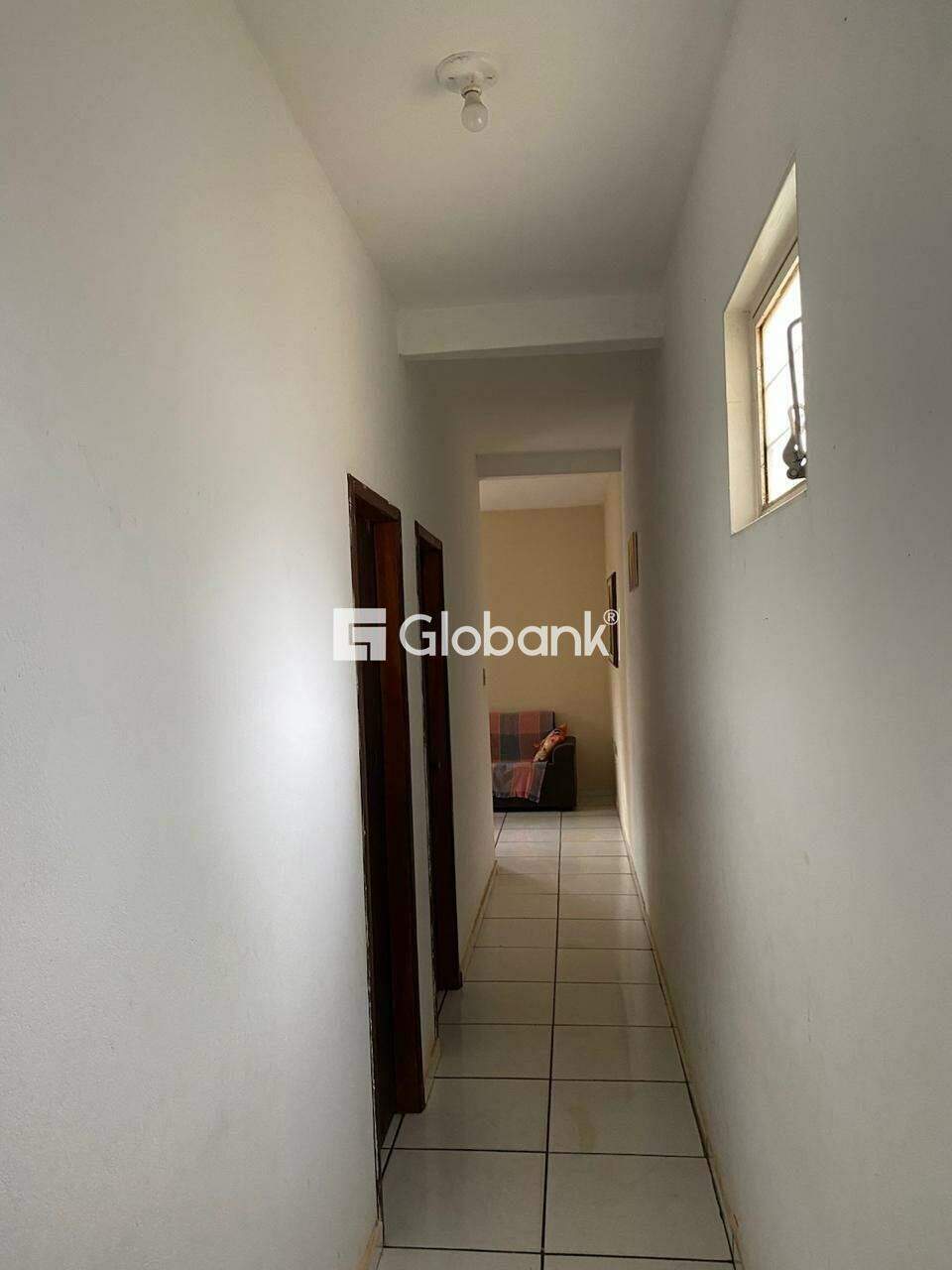 Casa 3 quartos à venda Independência 102m² Montes Claros MG: 