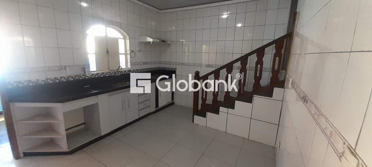 Sobrado 3 quartos à venda Vila Sumaré 0m² Montes Claros MG: Cozinha