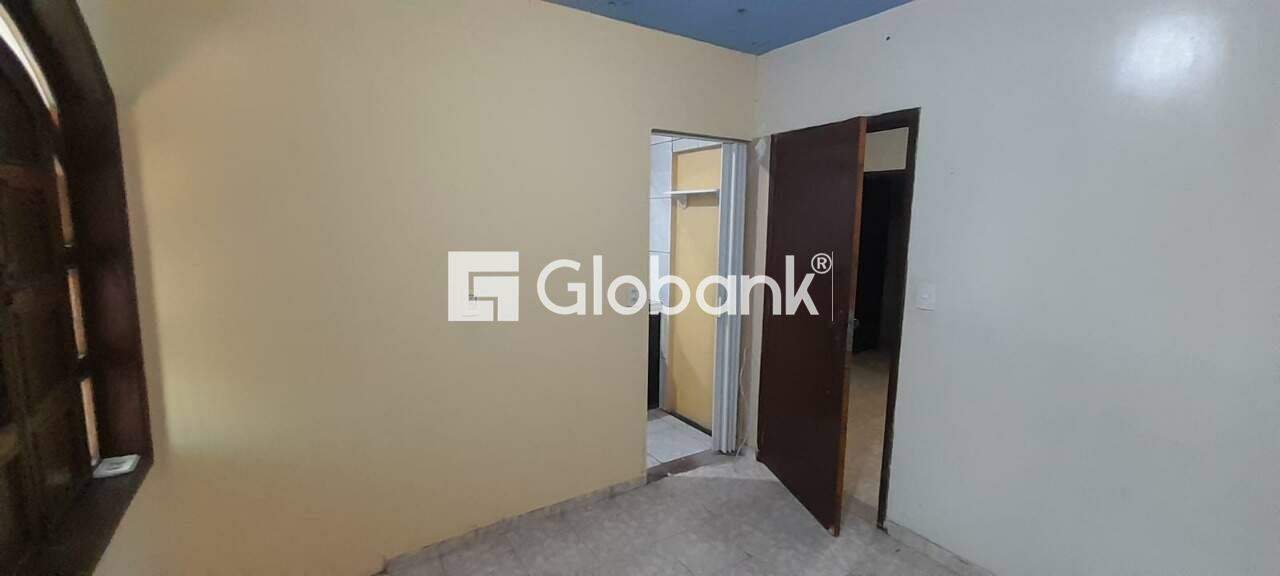 Sobrado 3 quartos à venda Vila Sumaré 0m² Montes Claros MG: Quarta