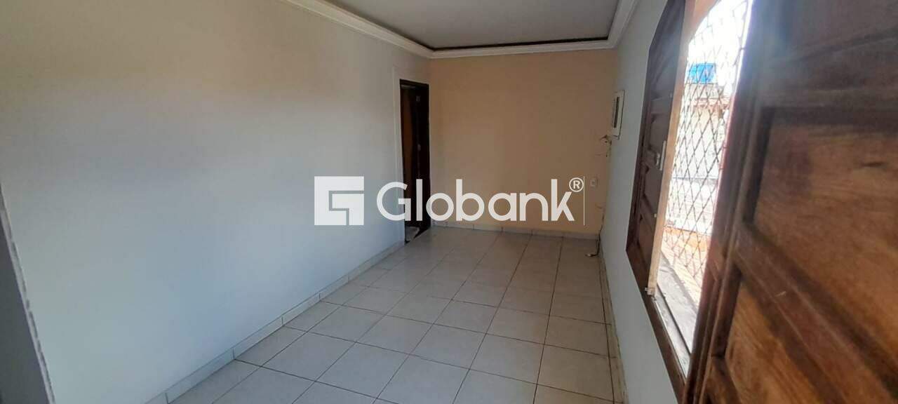 Sobrado 3 quartos à venda Vila Sumaré 0m² Montes Claros MG: Quarto 2