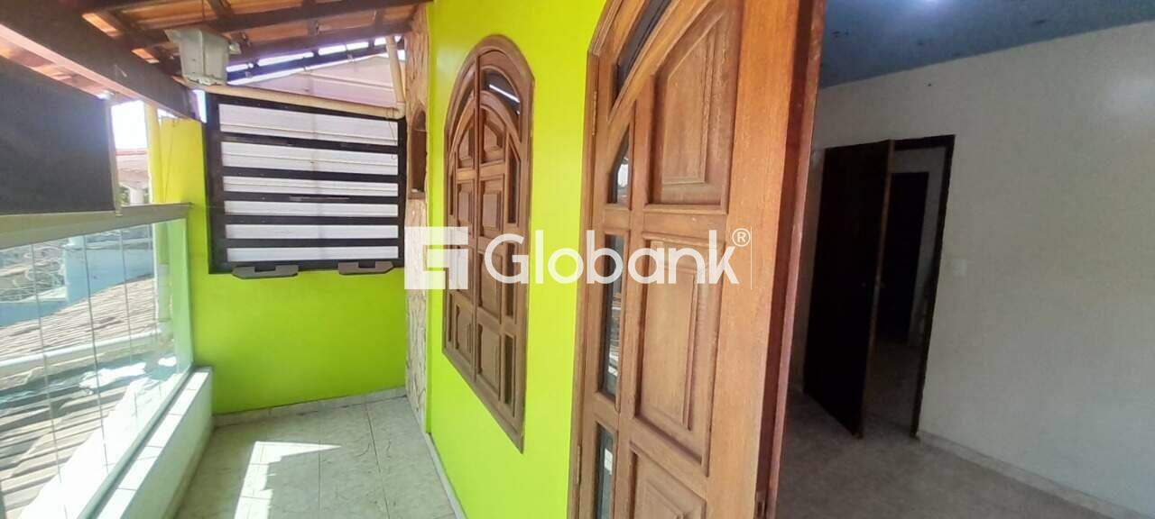 Sobrado 3 quartos à venda Vila Sumaré 0m² Montes Claros MG: Sacada do segundo piso